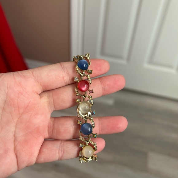 4/$100 Elegant Gold Bracelet with Red, Blue, and White Accents 🎁 - Picture 7 of 7